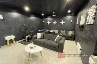 020 2036 53 Omis villa with pool for sale