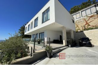 020 2036 53 Omis villa with pool for sale