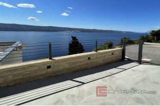 020 2036 53 Omis villa with pool for sale