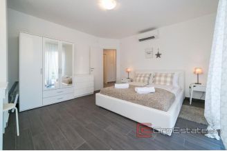 019 2018 209 Biograd house with pool for sale