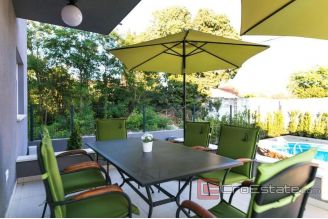 019 2018 209 Biograd house with pool for sale