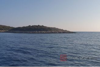 004 2031 60 Trogir Private island for sell