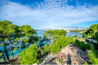 005 5168 30 Brac land first row to the sea for sale