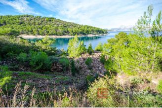 005 5168 30 Brac land first row to the sea for sale