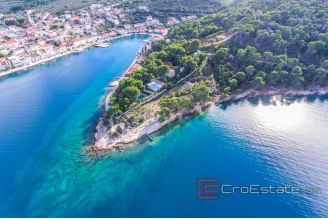 005 5168 30 Brac land first row to the sea for sale