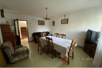 012 2031 61 Vodice house for sell