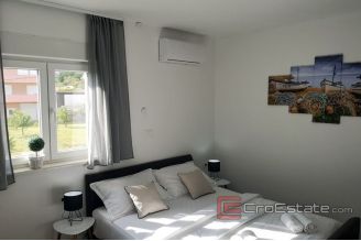 008 2037 34 Kastela house with pool for sale