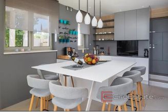 020 2021 322 Primosten luxury villa with sea view for sale1