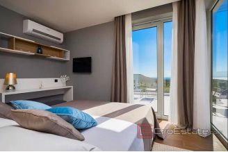 020 2021 322 Primosten luxury villa with sea view for sale1