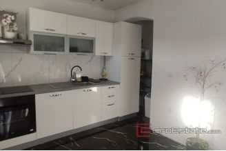 009 2040 34 Marina family house for sale