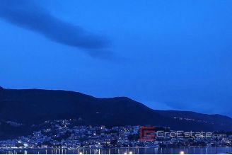 002 2036 54 near split modern two bedroom apartment for rent