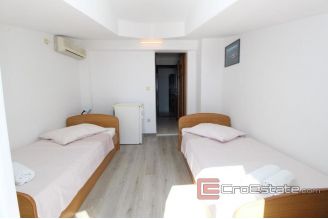 011 5173 30 Pag apartment house for sale