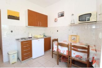 011 5173 30 Pag apartment house for sale