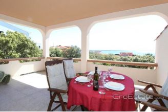 011 5173 30 Pag apartment house for sale