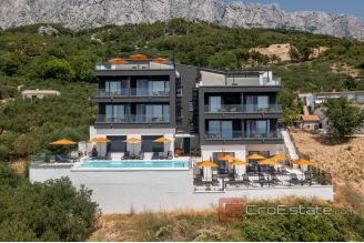 020 5174 30 Makarska property with pool and sea view for sale