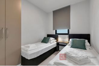 020 5174 30 Makarska property with pool and sea view for sale