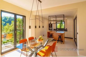021 5175 30 Korcula villa first row to the sea for sale