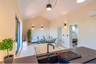 021 5175 30 Korcula villa first row to the sea for sale
