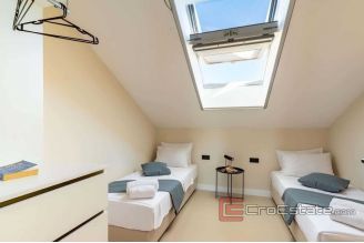021 5175 30 Korcula villa first row to the sea for sale