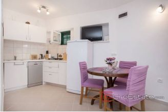 011 5176 30 Rogoznica house near the sea for sale