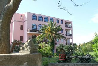 014 2043 52 island ugljan hotel near sea for sale