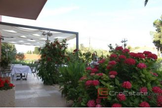 014 2043 52 island ugljan hotel near sea for sale