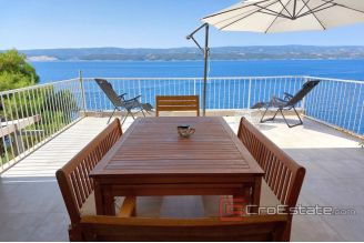 018 2029 49 near omis seafront house for sale