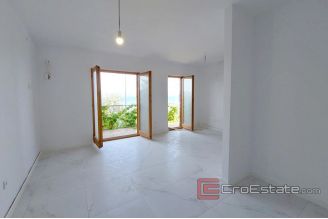 018 2029 49 near omis seafront house for sale