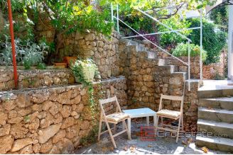 018 2029 49 near omis seafront house for sale