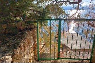 018 2029 49 near omis seafront house for sale