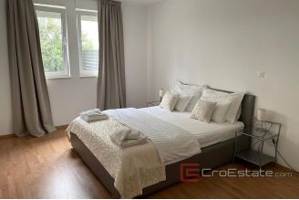 006 5185 30 Split apartments for rent1