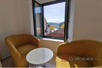 011 5182 30 Sibenik Hotel first row to the sea for sale