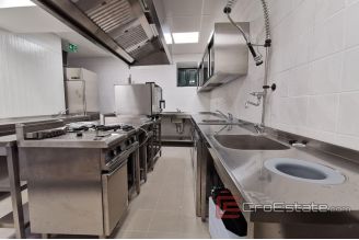 011 5182 30 Sibenik Hotel first row to the sea for sale