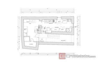 007 2016 528 Split restaurant in the center for sale