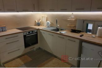 010 2029 50  rogoznica stone house waterfront for sale