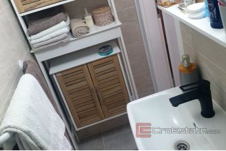 010 2029 50  rogoznica stone house waterfront for sale