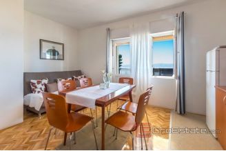 018 2018 212 Omis house with sea view for sale