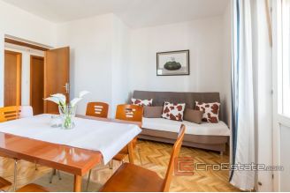 018 2018 212 Omis house with sea view for sale