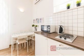 018 2018 212 Omis house with sea view for sale
