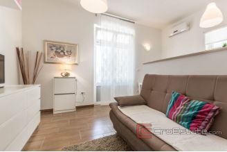 018 2018 212 Omis house with sea view for sale