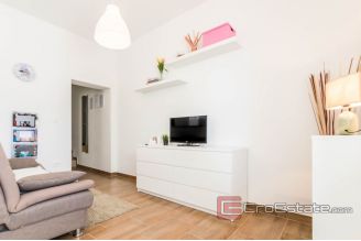 018 2018 212 Omis house with sea view for sale