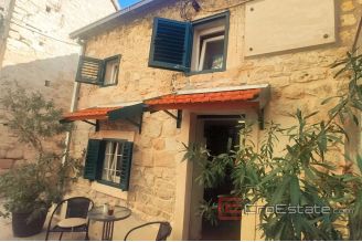 006 2040 35 kastela stone house by the sea for sale