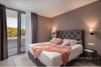 015 2026 96 Brac Villa in first row to the sea for sale