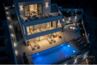 015 2026 96 Brac Villa in first row to the sea for sale