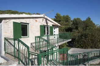 013 5192 30 Solta stone house for sale
