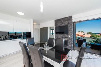 017 5193 30 Vir apartment house near the sea for sale1