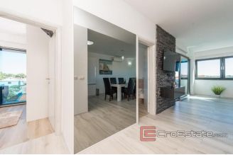 017 5193 30 Vir apartment house near the sea for sale1