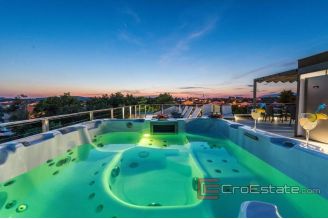 017 5193 30 Vir apartment house near the sea for sale1