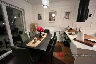 011 2036 57 Split Strozanac apartment for sale