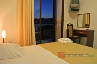 011 5194 30 Ciovo hotel with sea view for sale